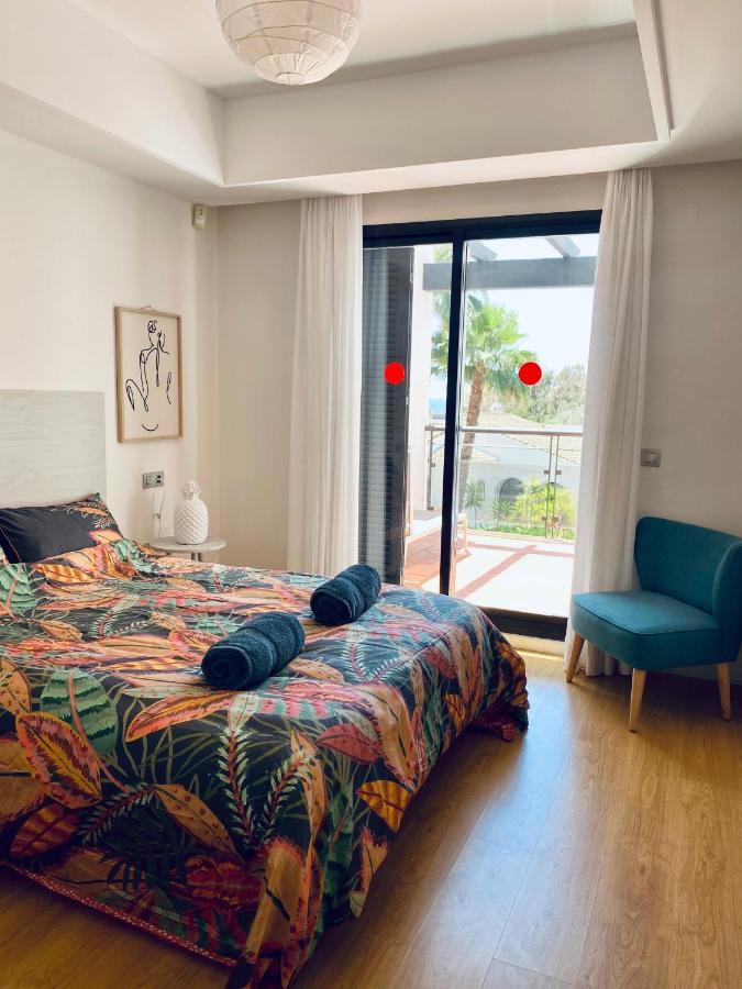 Sunshine Beach Front Complex, Wifi, Modern Касарес Экстерьер фото