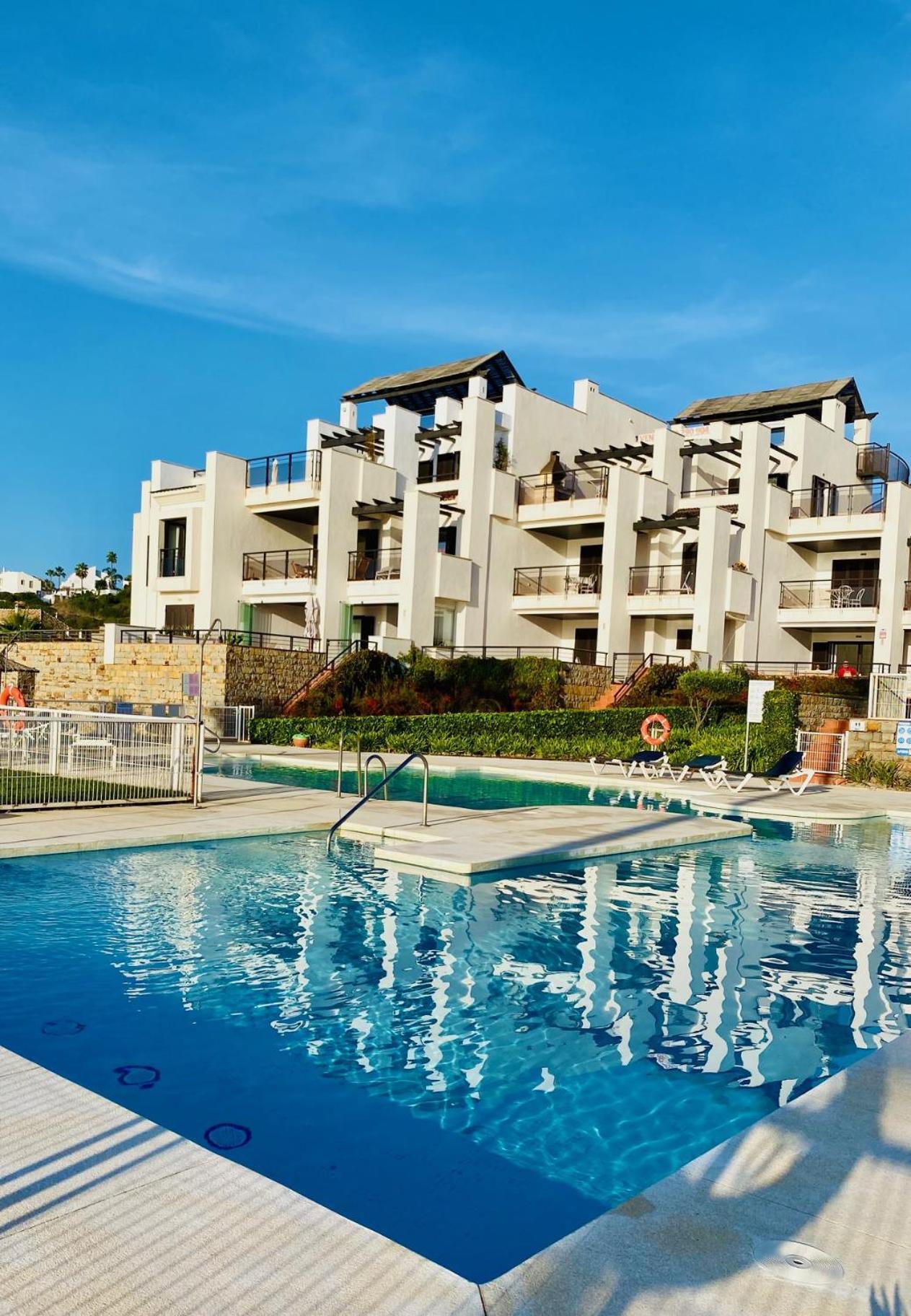 Sunshine Beach Front Complex, Wifi, Modern Касарес Экстерьер фото